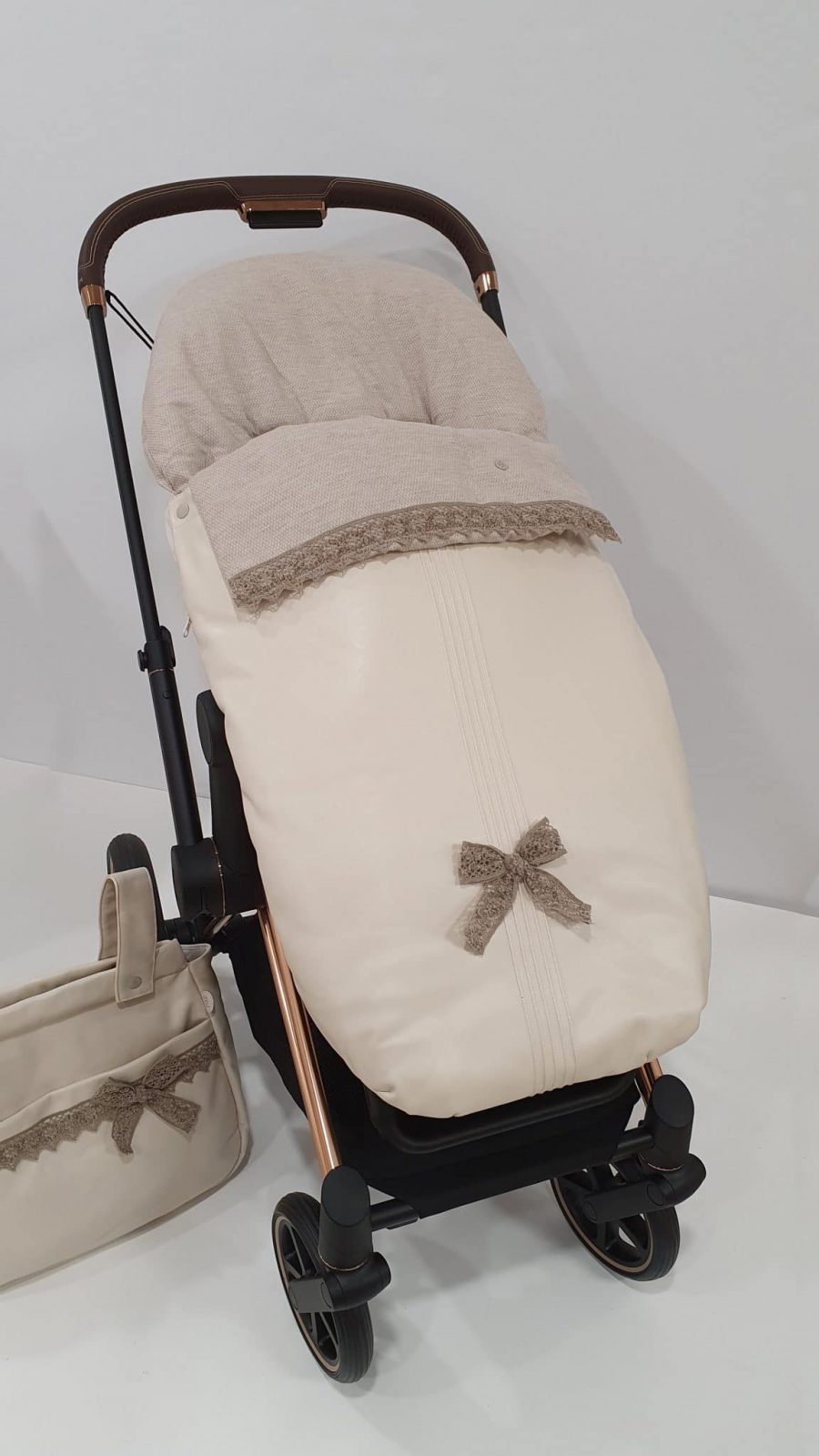 Ver comprar saco silla de paseo universal color natural beige rima marca paz rodriguez ver precio en descuento online